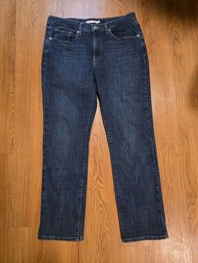 Levi's Classic Straight Women's Dark Wash Stretch Jeans Size 10